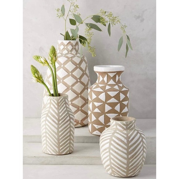 Anthropologie White & Tan Geometric Terracotta Pottery Jug Vase - Picture 2 of 4